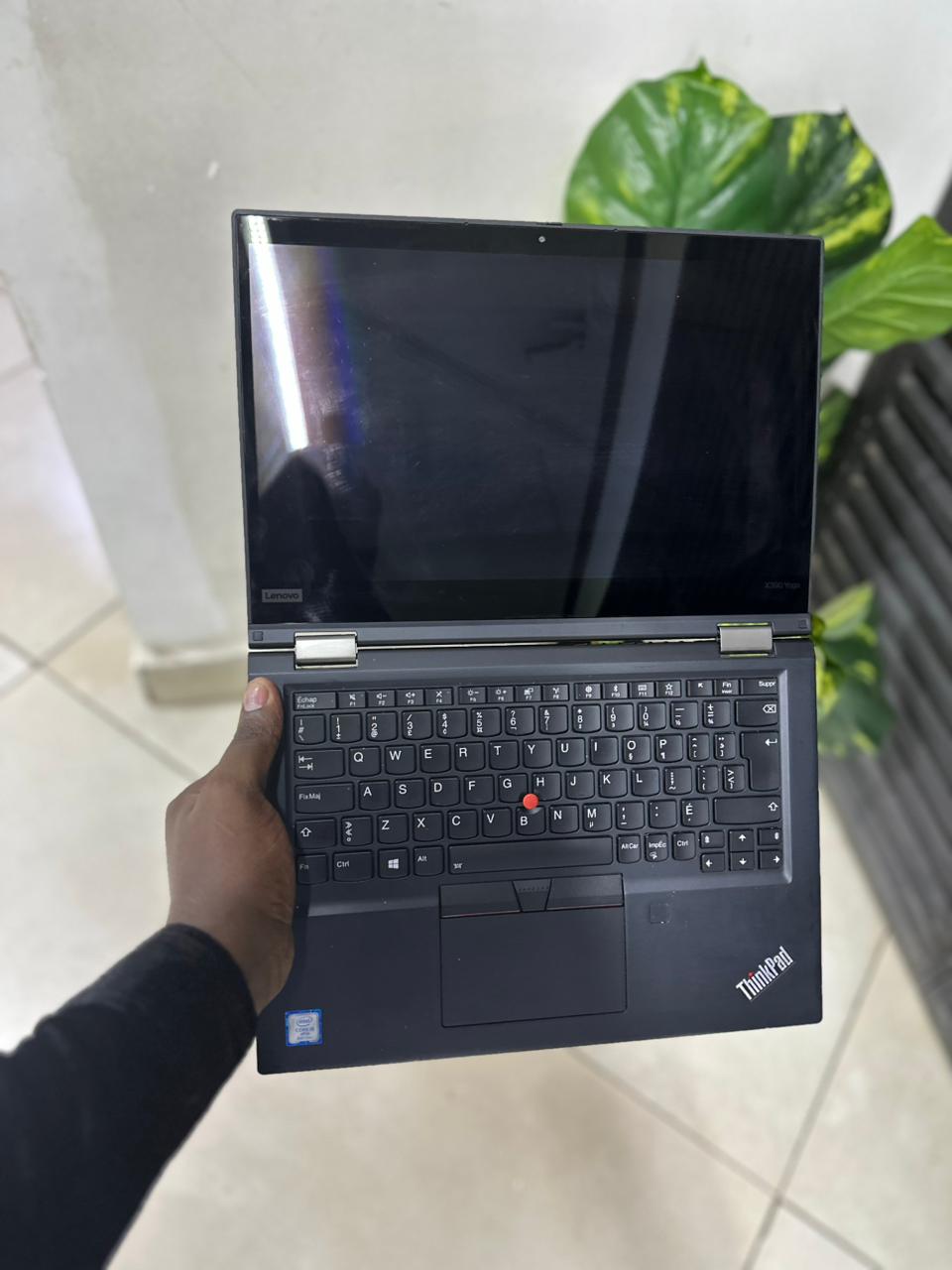 Lenovo Yoga 370 Core i5 Intel 7th Gen 8GB RAM 256GB SSD 2in 1 X360 Touchscreen - Refurbished