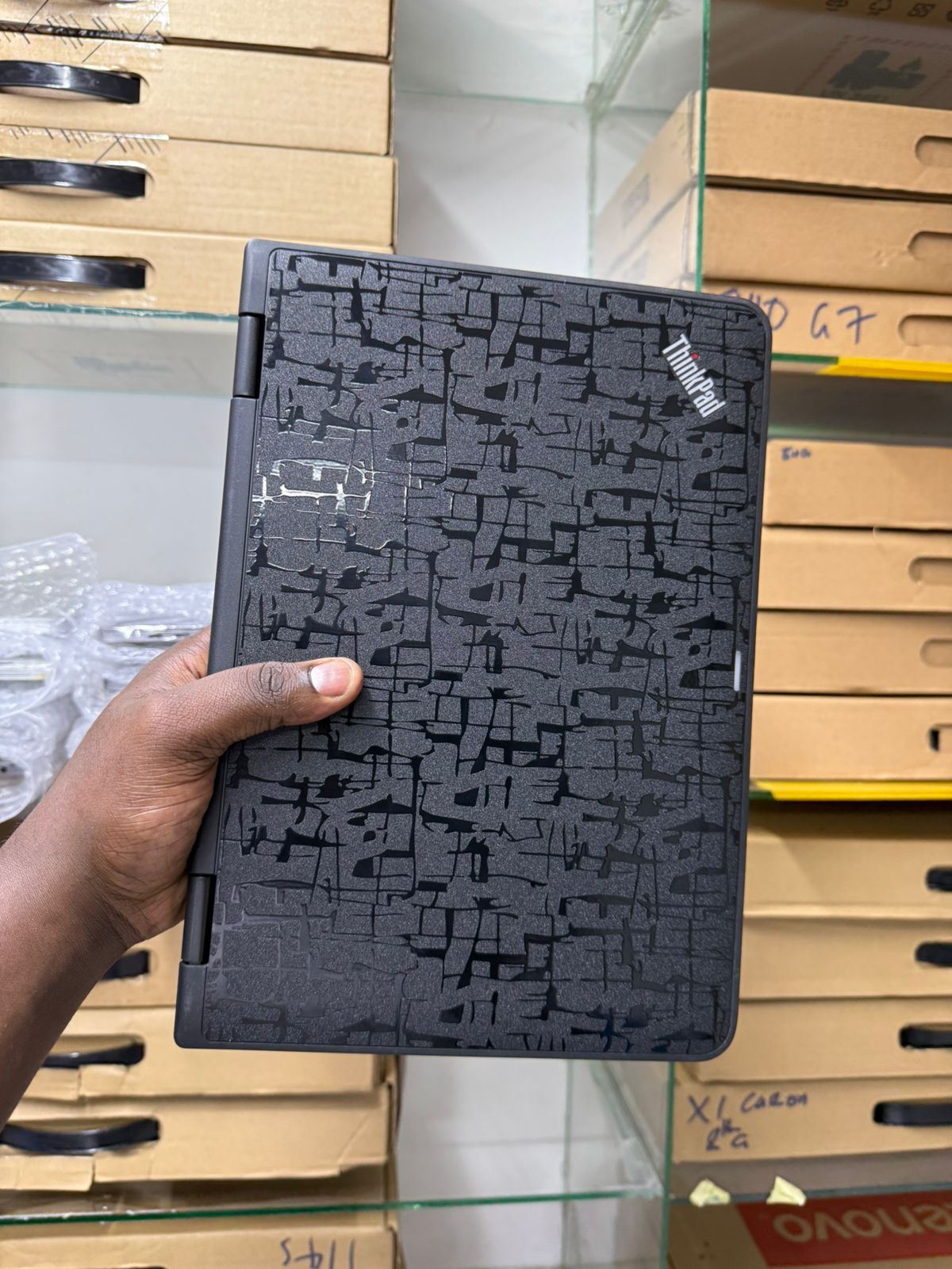 Lenovo Yoga 11e Core i5 7th Generation 8gb ram 256gbssd x360 2 in 1 Touch Screen - Refubished - Image 3