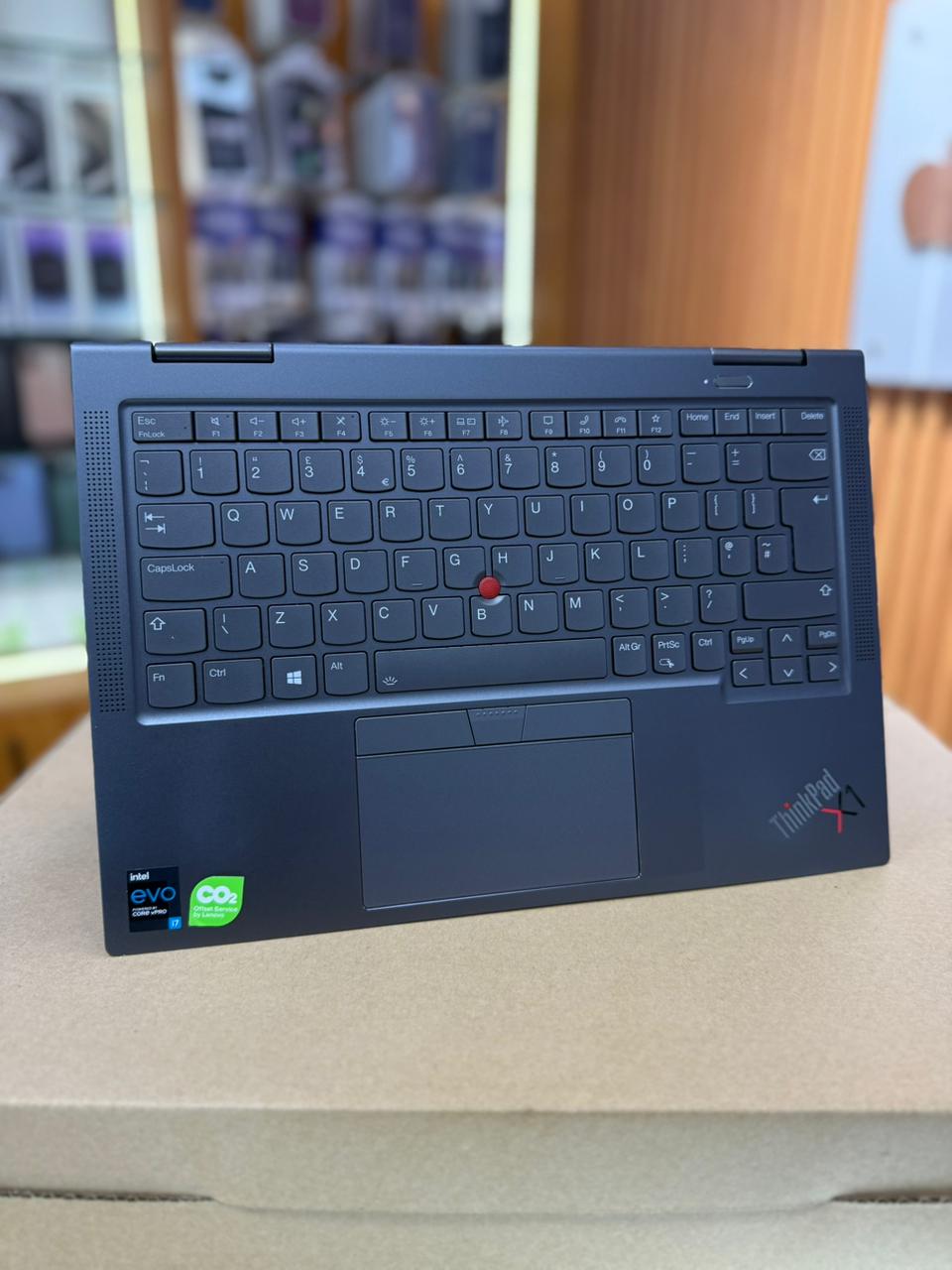 Lenovo x1 Yoga Core i7 Intel 10th Gen 16GB RAM 512GB SSD x360 Touchscreen - Refurbished - Image 2