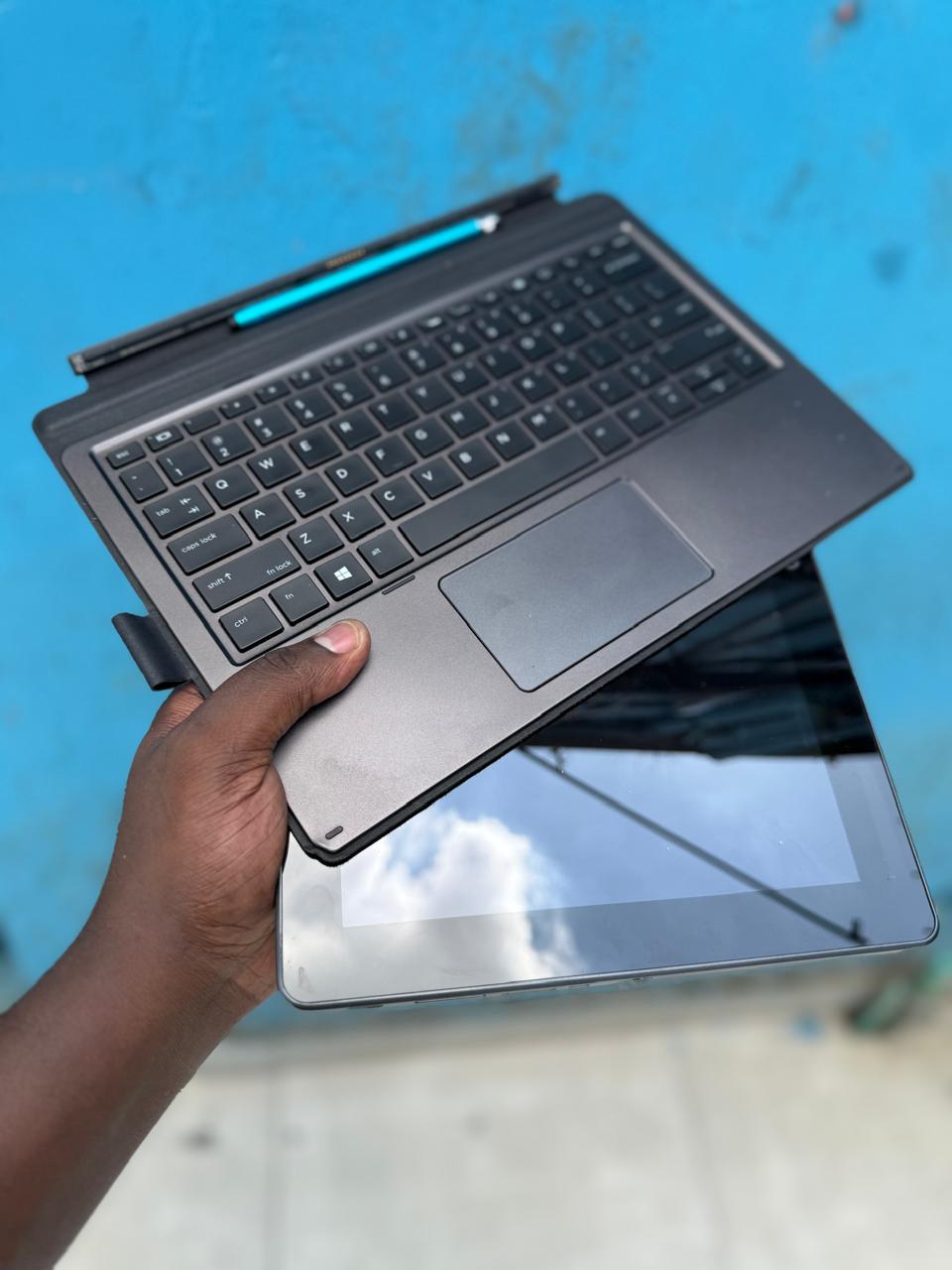 Hp Pro X2 612 G2 Core i5 7th Gen 8gb ram 256gbssd Detouchable Touch Screen - Refubished - Image 2