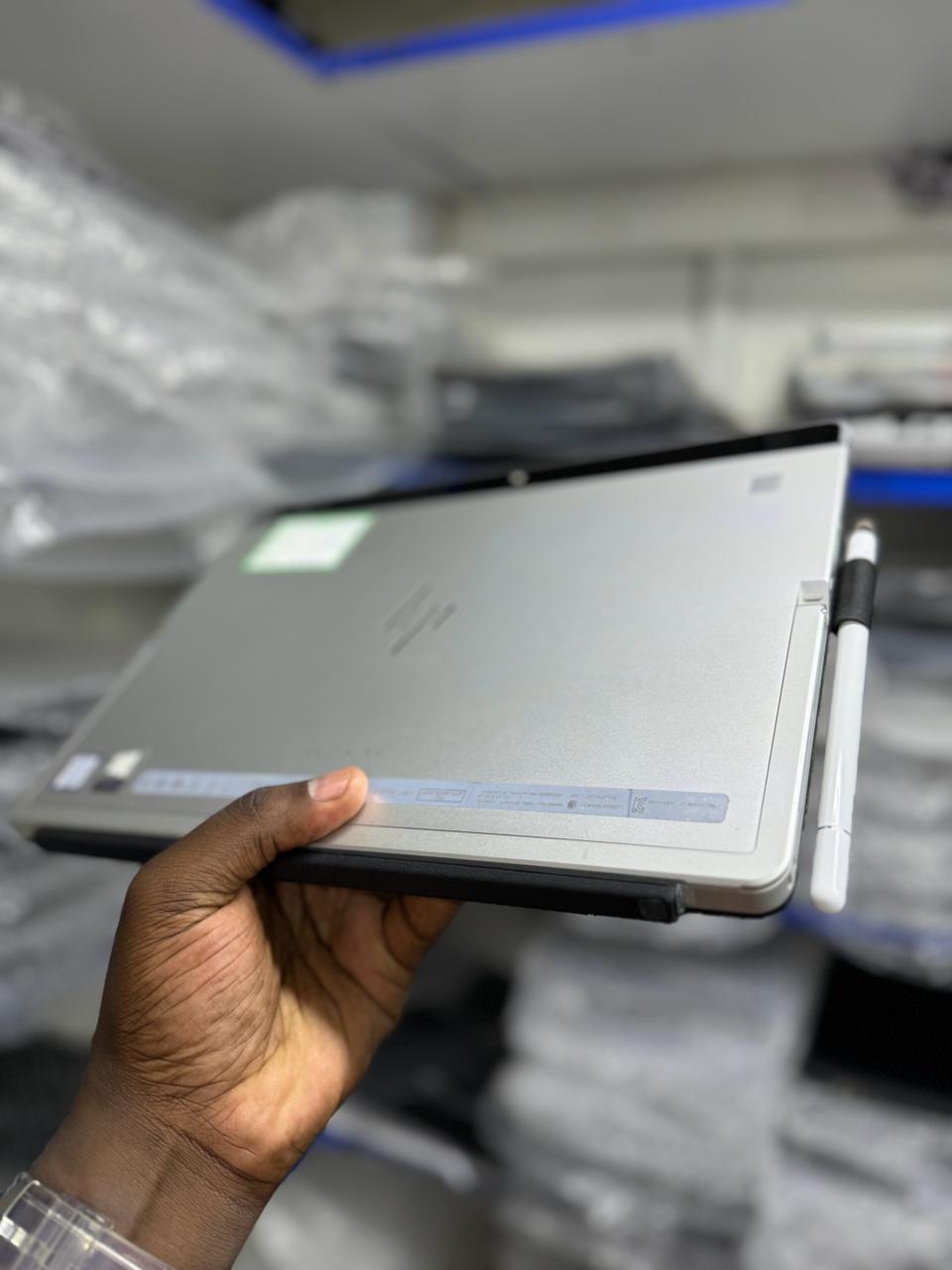 Hp Elite x2 Core i5 8th Generation 8gb ram 256gbssd Detouchable Touch Screen - Refubished - Image 2