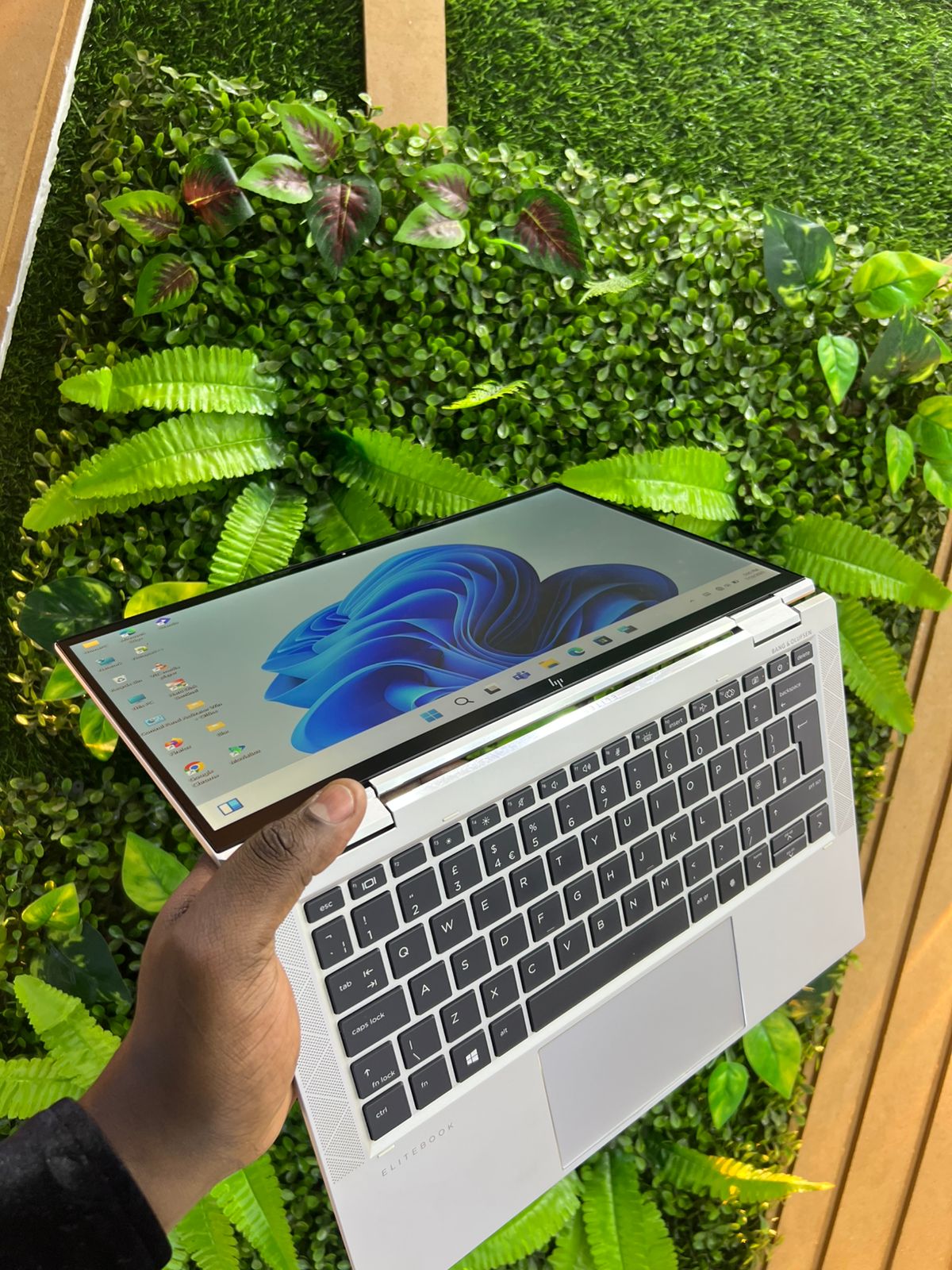 Hp EliteBook 1040 G6 Core i5 8th Generation 8gb ram 256gbssd x360 Touch screen - Certified Refubished - Image 2