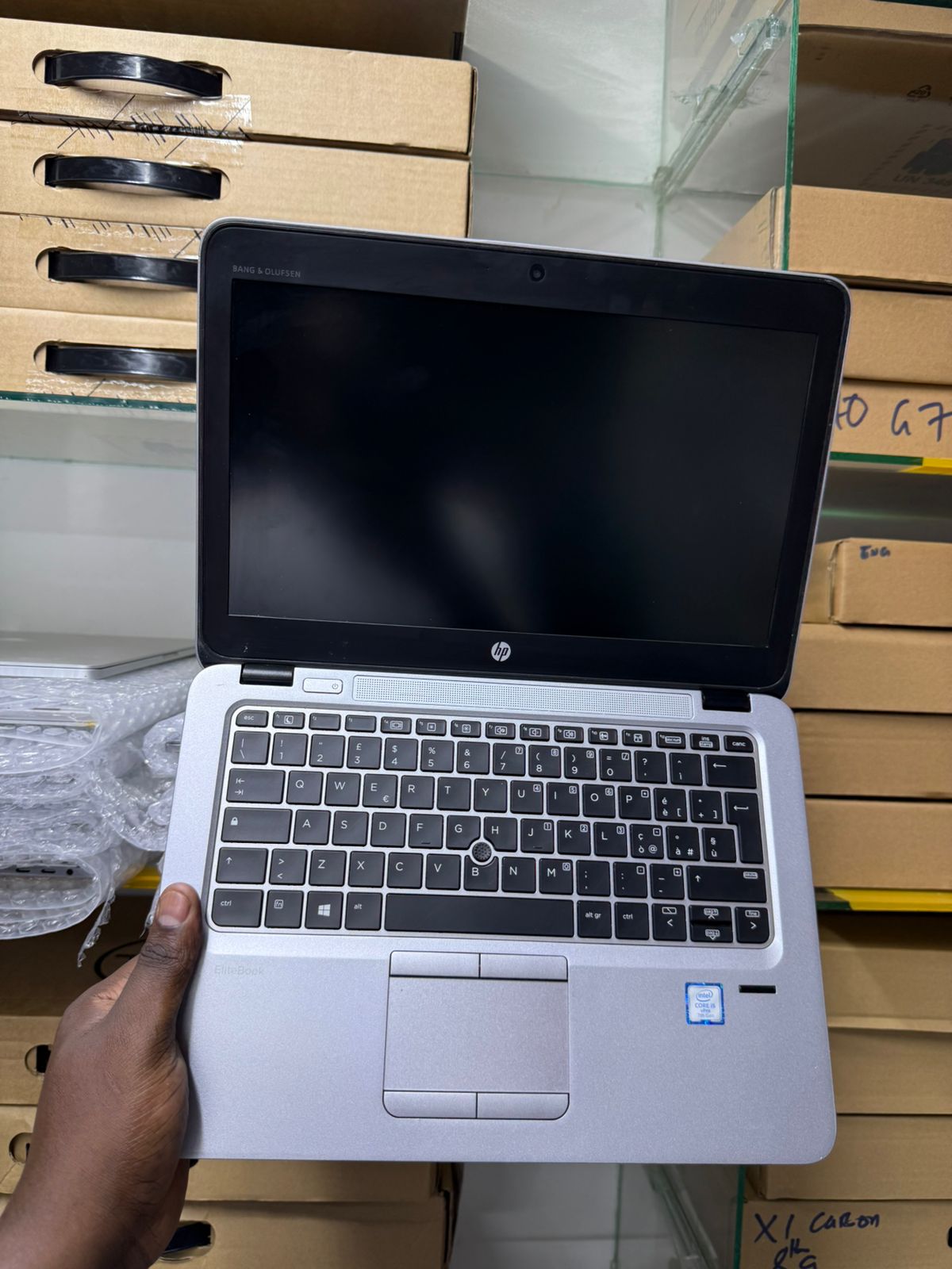 Hp Elite book 820 G4 Core i5 7th Generation 8gb ram 256gbssd 13.3" Non - Touch screen size - Certified Refurbished - Image 2