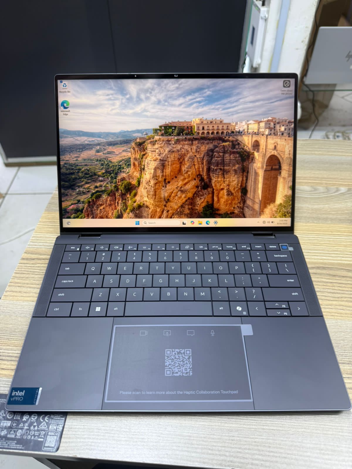 DELL LATTITUDE 9450 9000 Series CORE ULTRA 7 - 2 in 1 x360 Touch Screen - Certified Refubished - Image 5