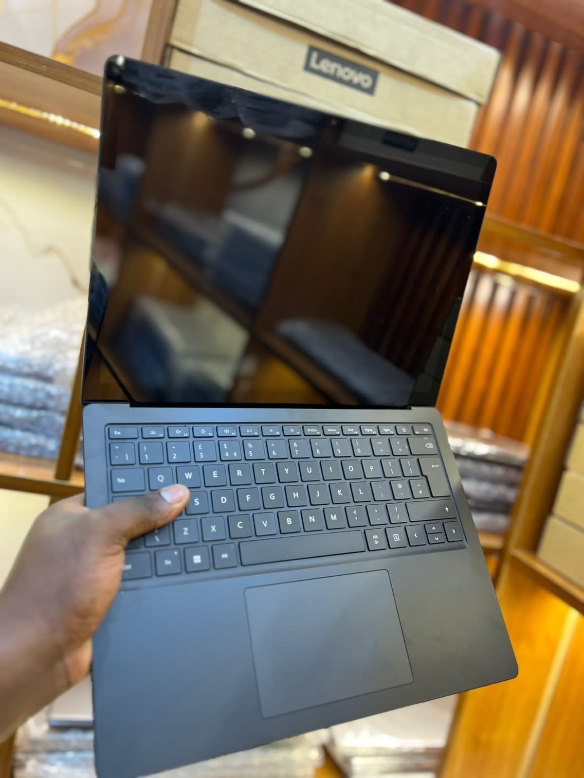 MICROSOFT SURFACE LAPTOP 4 Core i7 - 11th Gen 16gb ram 512gbssd Touch screen 2K 14" inches screen size